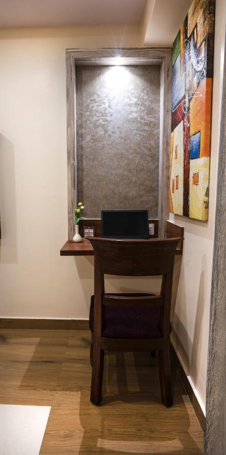 Monarch International Hotel 3*
