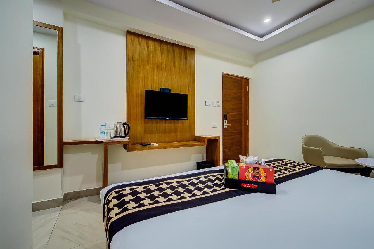 Collection O 77042 Tetrad Hotel 3* Bangalore