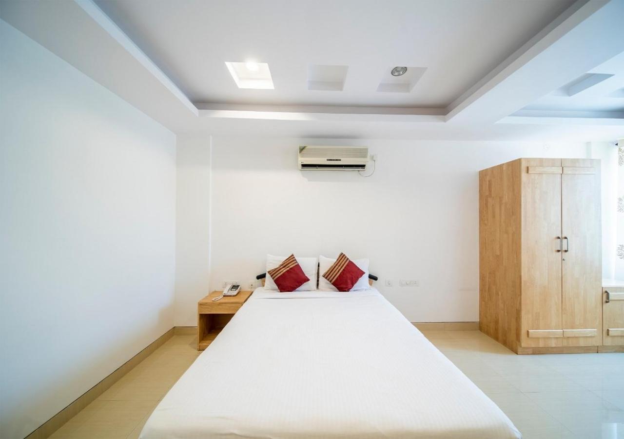 Capital O 46966 Apollo 27 Hotel 3*
