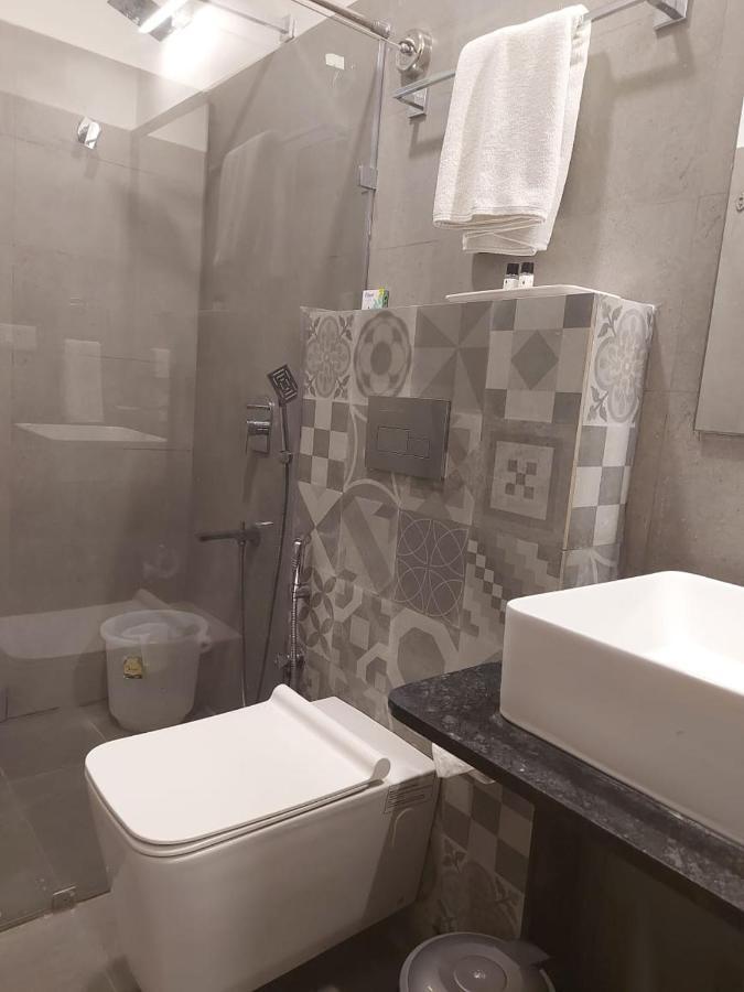 Parkwood Suites Kadubeesanahalli-fully Vaccinated Staff Bangalore