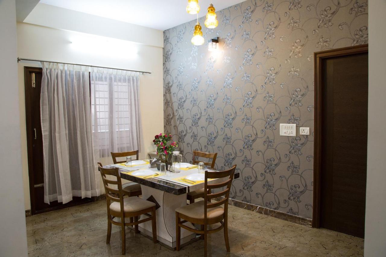 Oyo 8737 King Suites Hotel 3*