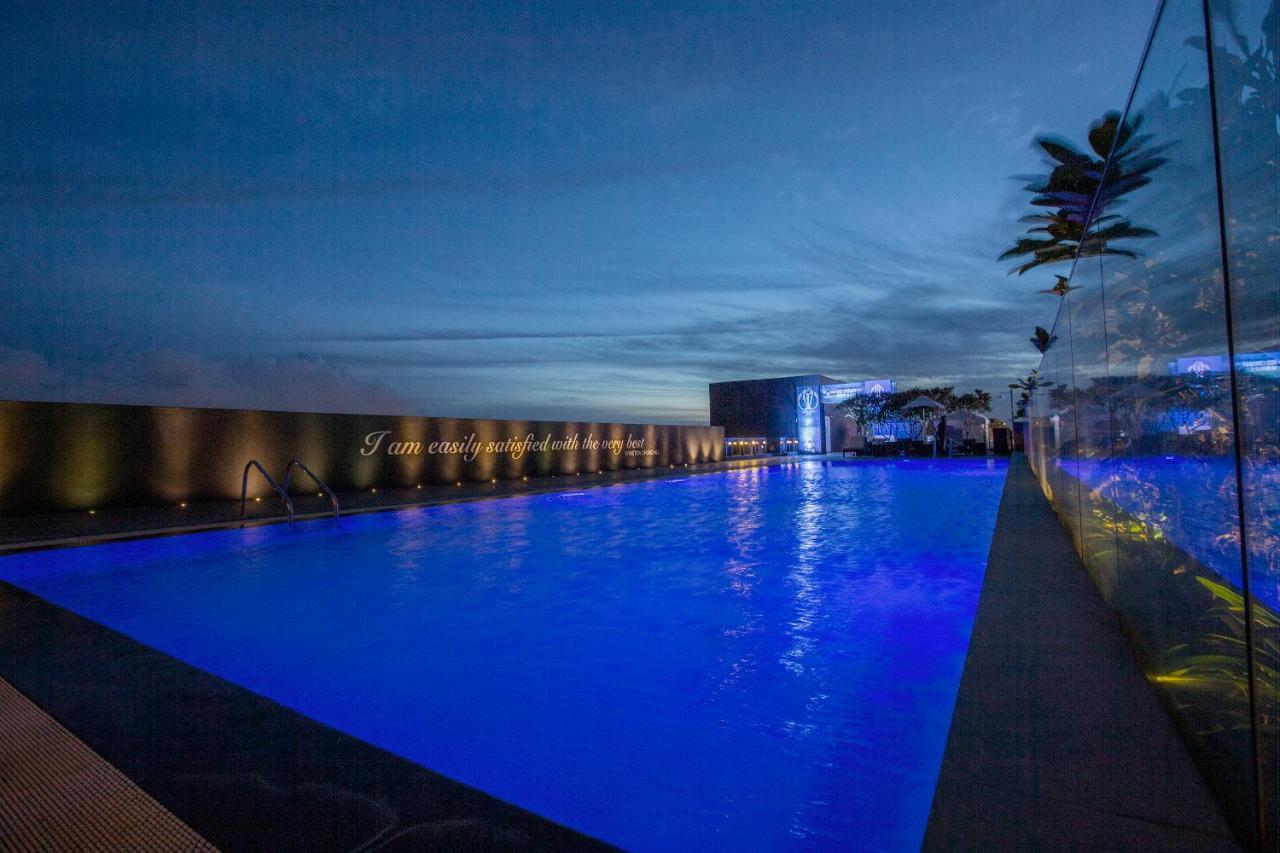 The Waverly Hotel & Residences