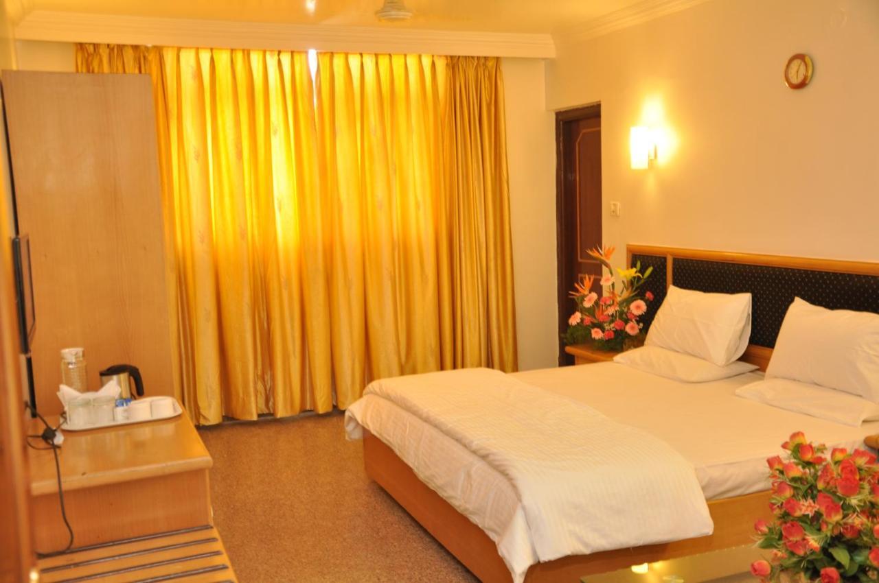 Hotel Hotelpearlinn 3*