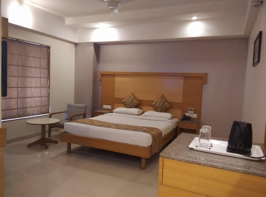 Crn Canary Hotel 3*