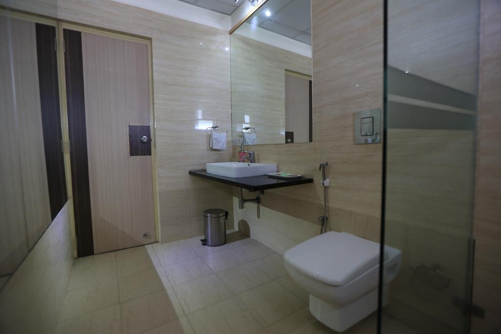 Apollo Sindoori Limited Hotel
