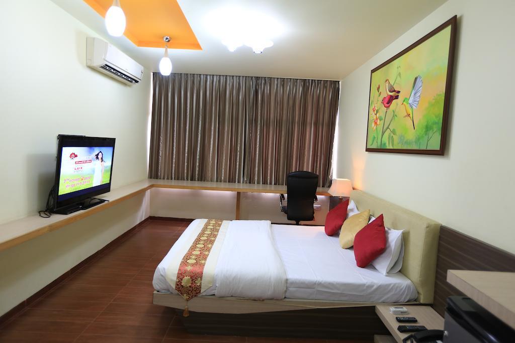 Apollo Sindoori Limited Hotel *