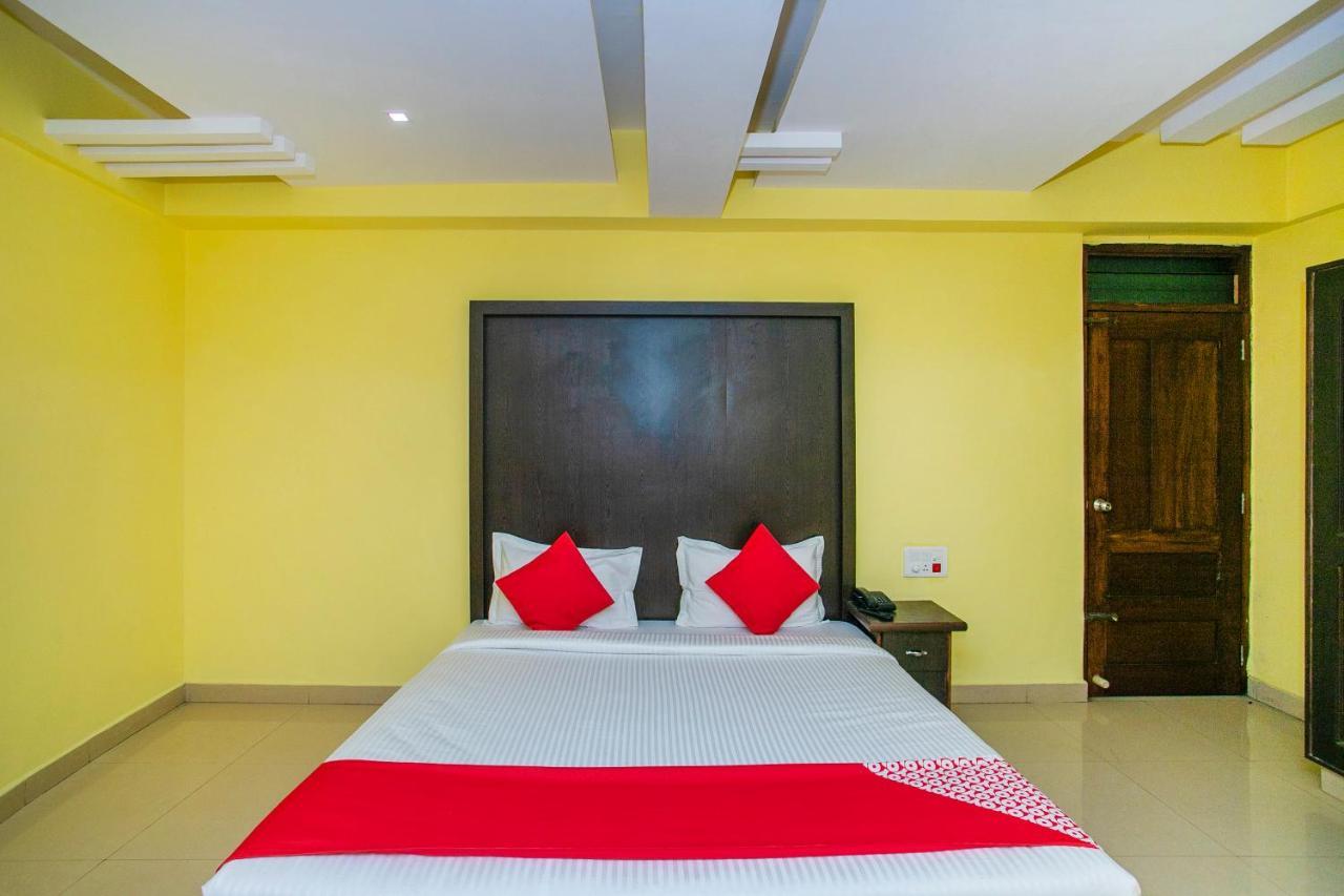 Oyo 25121 Bns Hotel