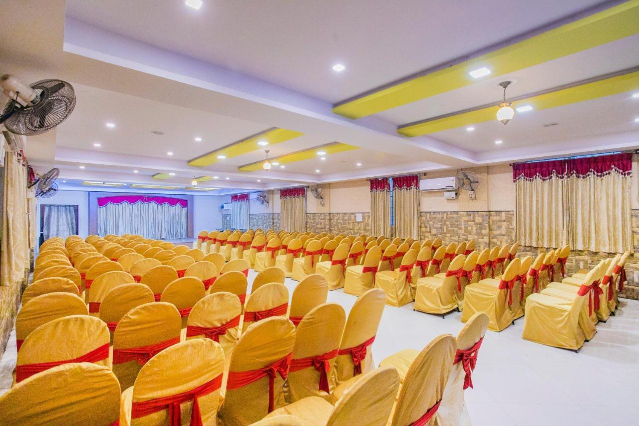Oyo 25121 Bns Hotel 3*