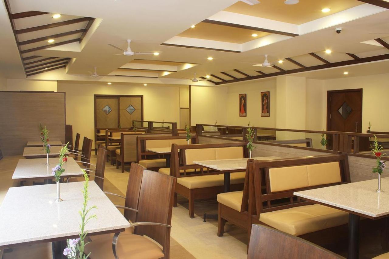 Crn Canary Hotel