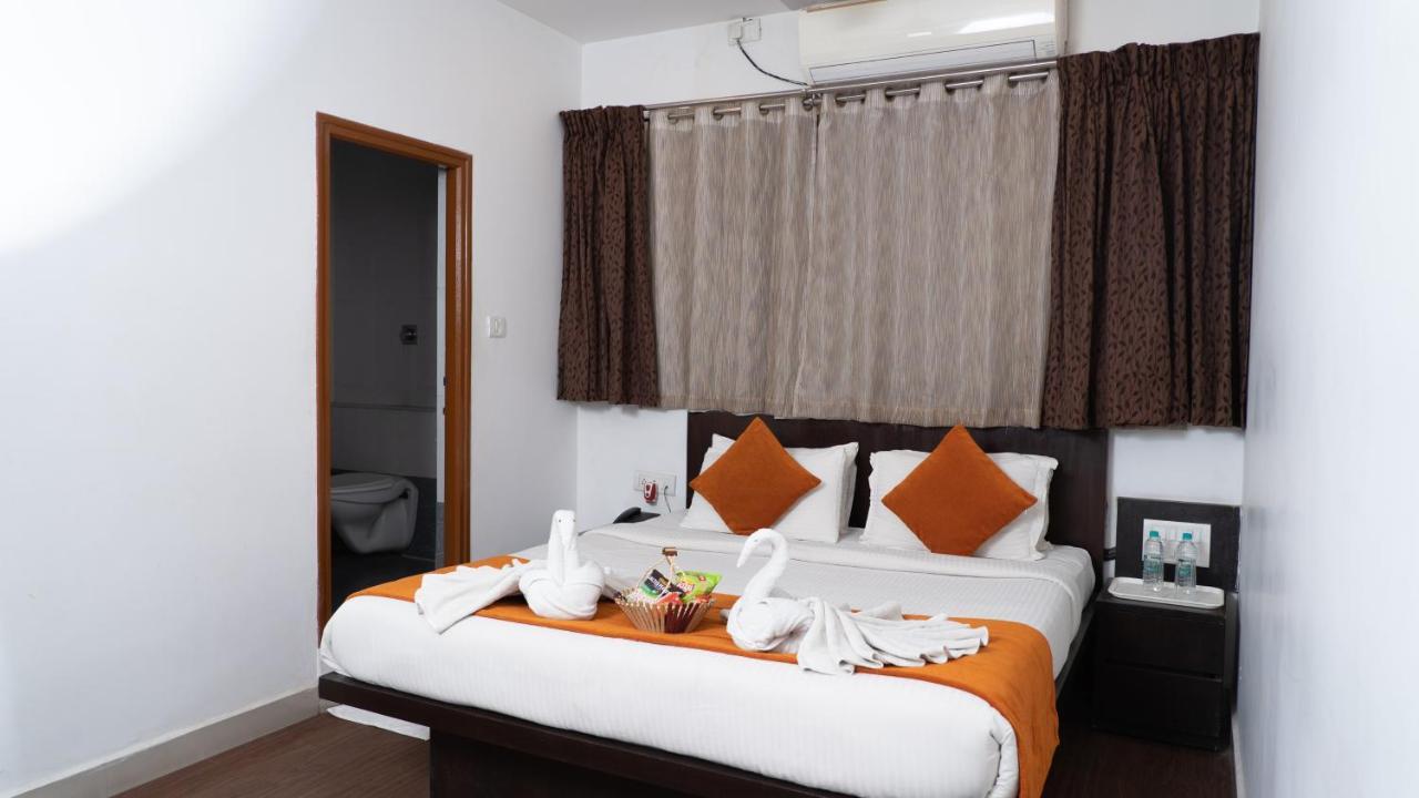 Scarlet Hotel