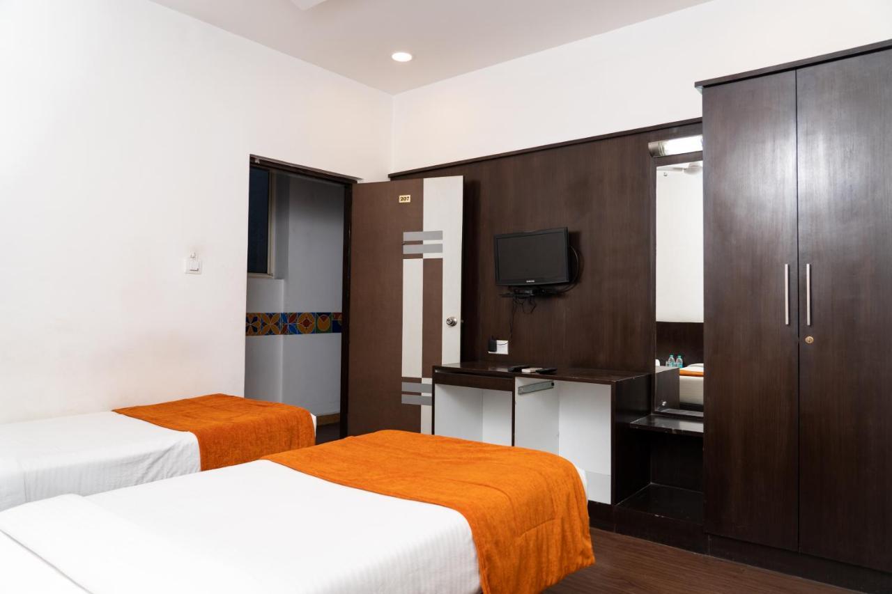 Scarlet Hotel