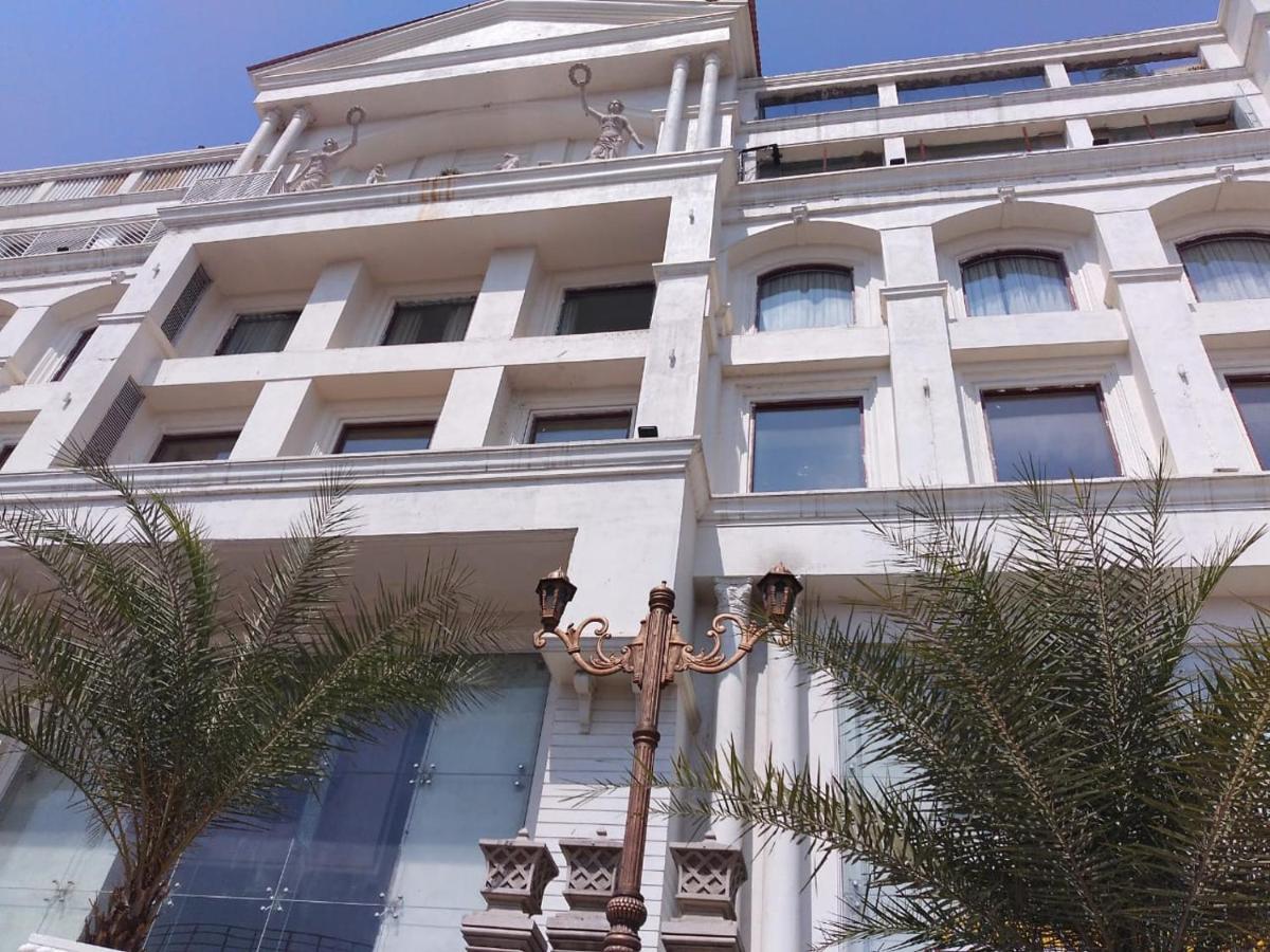 White Palace Hotel Hotel