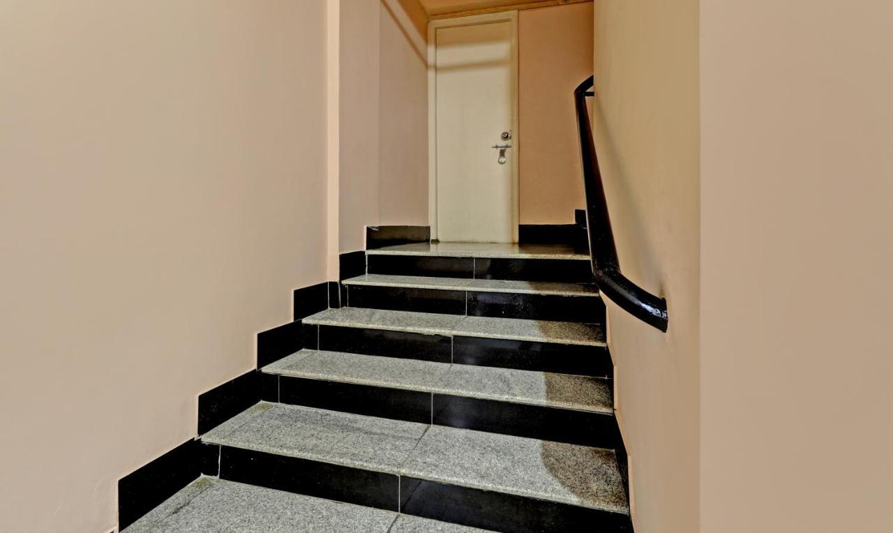 Guru Comfort, 100 M From Apollo Hospital Hotel
