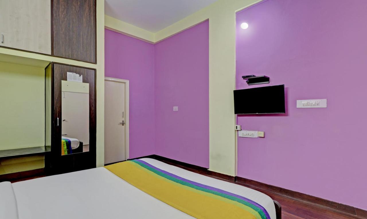 Hotel Itsy Guru Comforts 3*