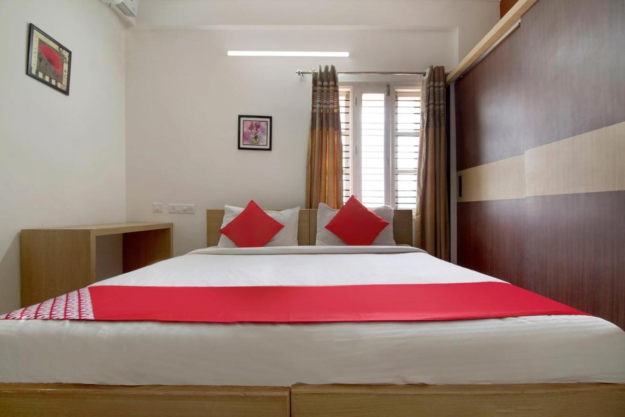Oyo 9252 Sln Homes 3*