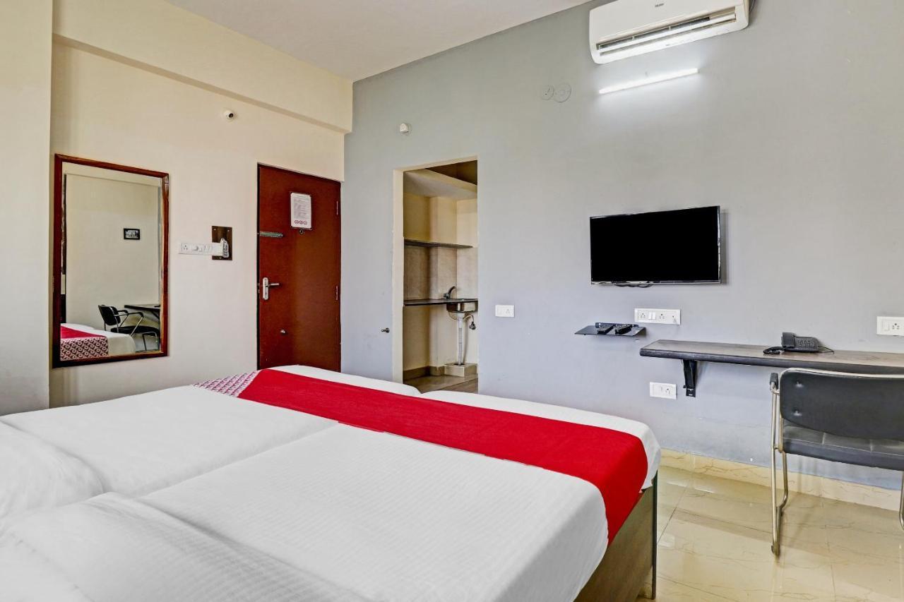 Oyo Flagship 83187 Shiv Enclave Hotel