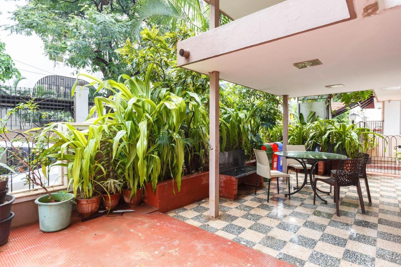 Albergue Locul Uptown - Near Palace Grounds Bangalore