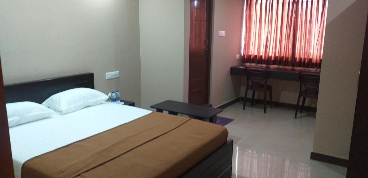 Hotel The Nisarga Grand Bangalore