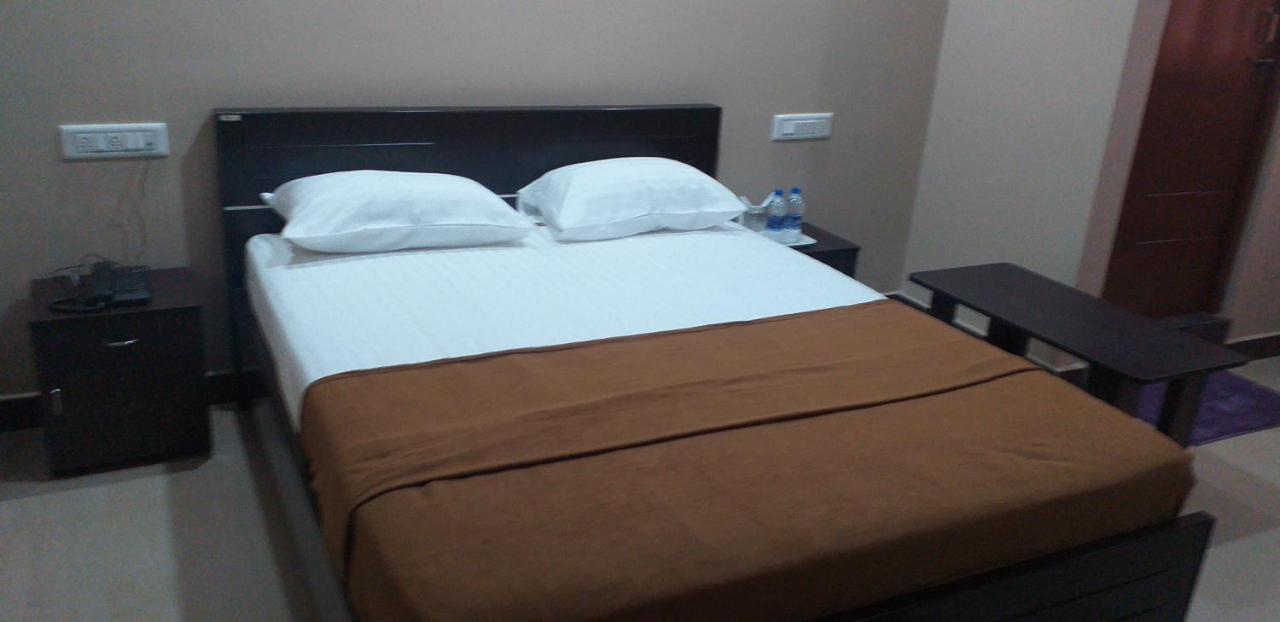 The Nisarga Grand Hotel 3*