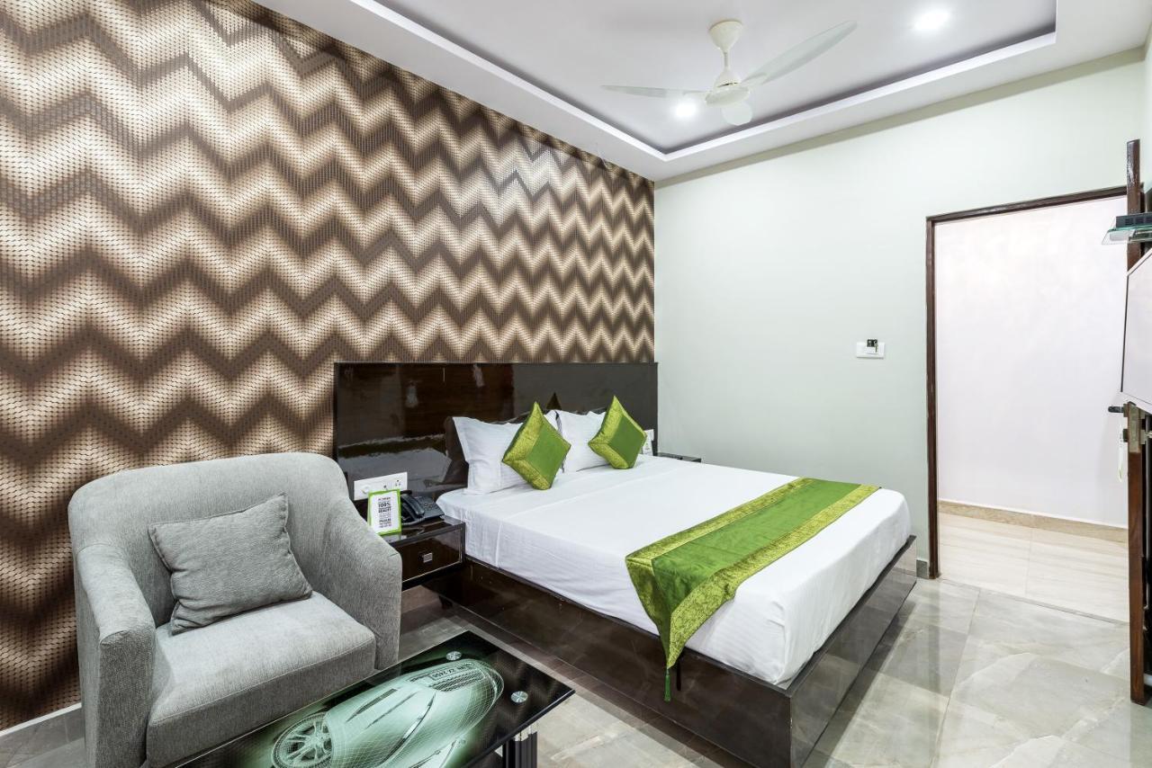 Treebo Greenwood Premier Suites, Old Airport Road