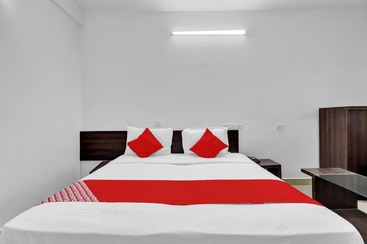 Oyo Flagship 83590 Cn Sai Comforts Hotel Bangalore