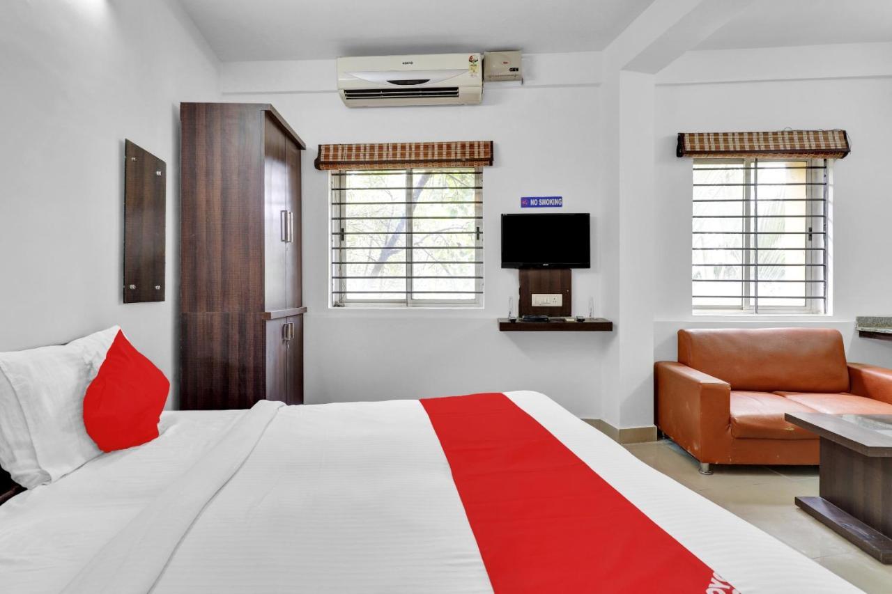 Oyo Flagship 83590 Cn Sai Comforts Hotel 3*