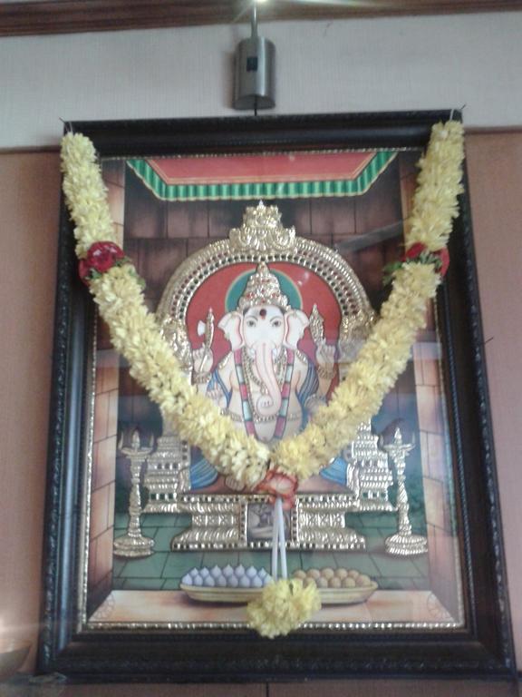 Oyo 9633 Srinidhi Residency Bangalore