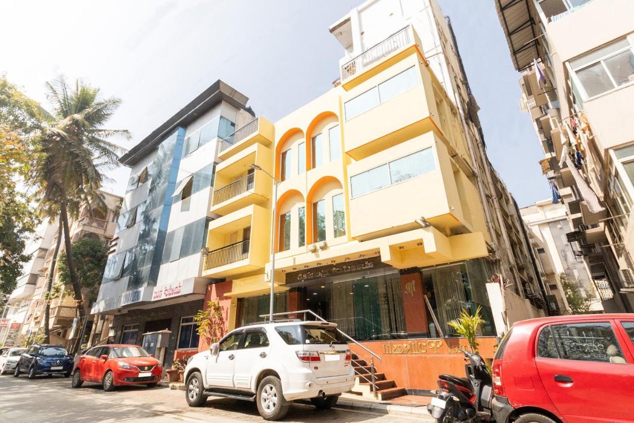 Oyo 3778 Pulkeshi Hotel