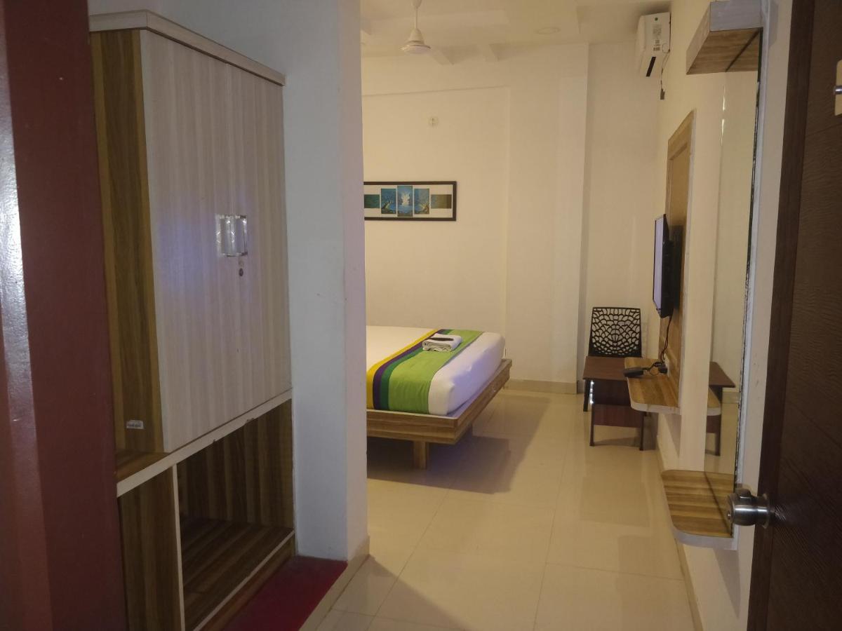 Dhruv Palace Jakkur Hotel