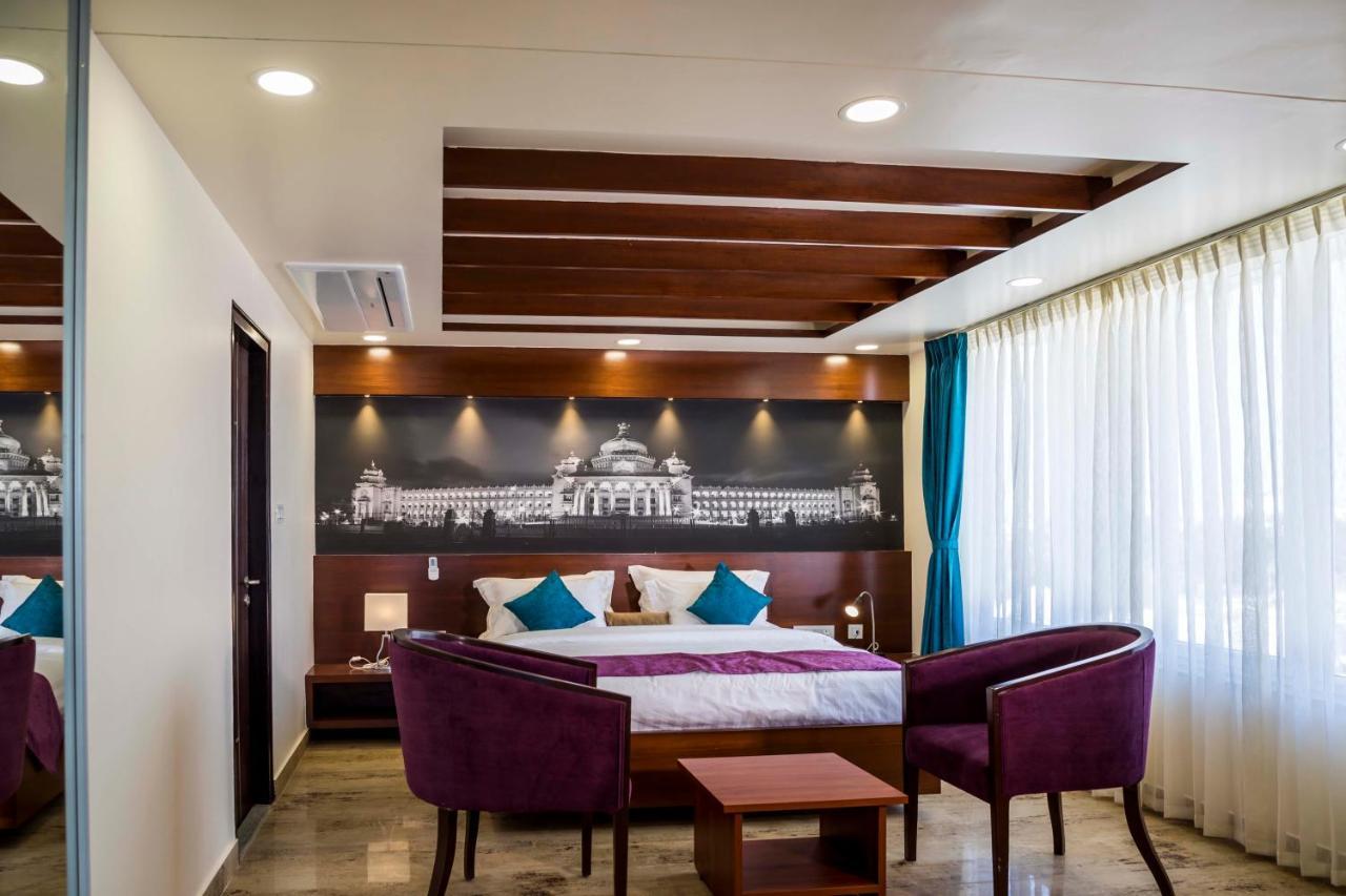 Hotel Urban Jade 4*
