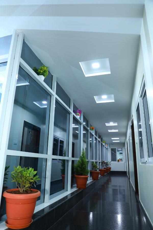 8th Mile Suites 3* Bangalore