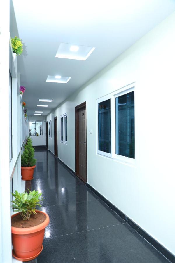 8th Mile Suites 3* Bangalore