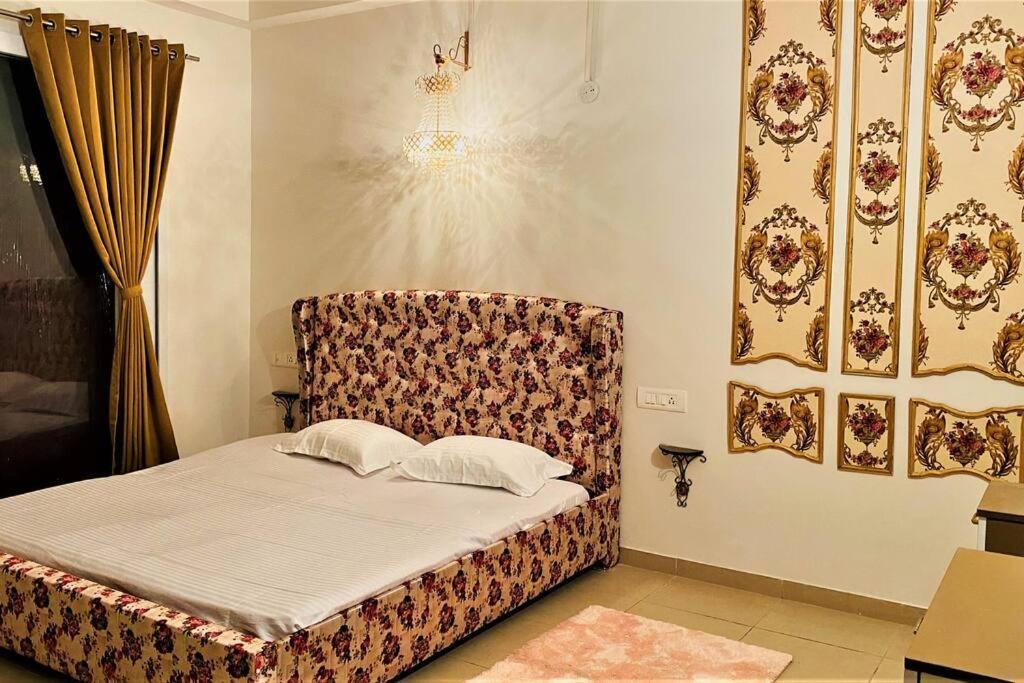 Parisian Themed Duplex Penthouse On The 26Th Floor Bangalore