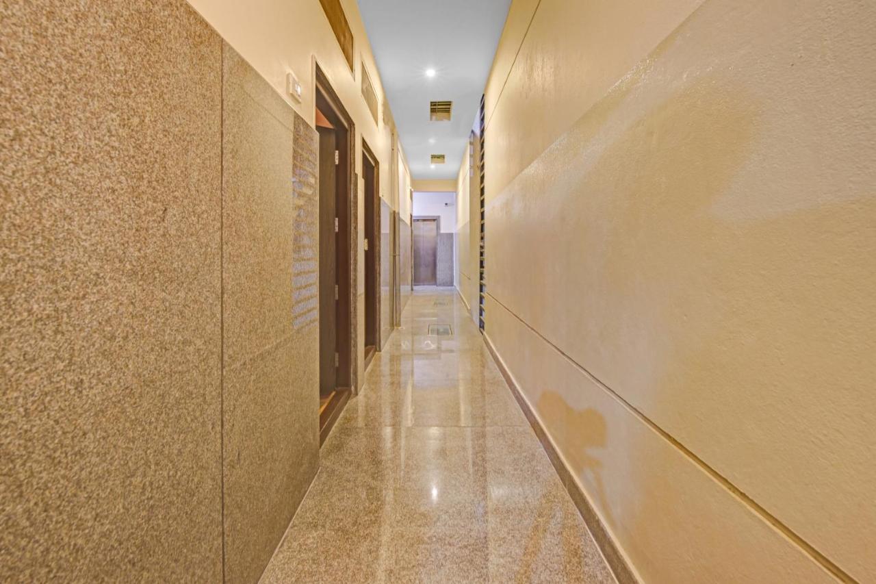 Hotel Oyo 84439 S M Comforts 3*