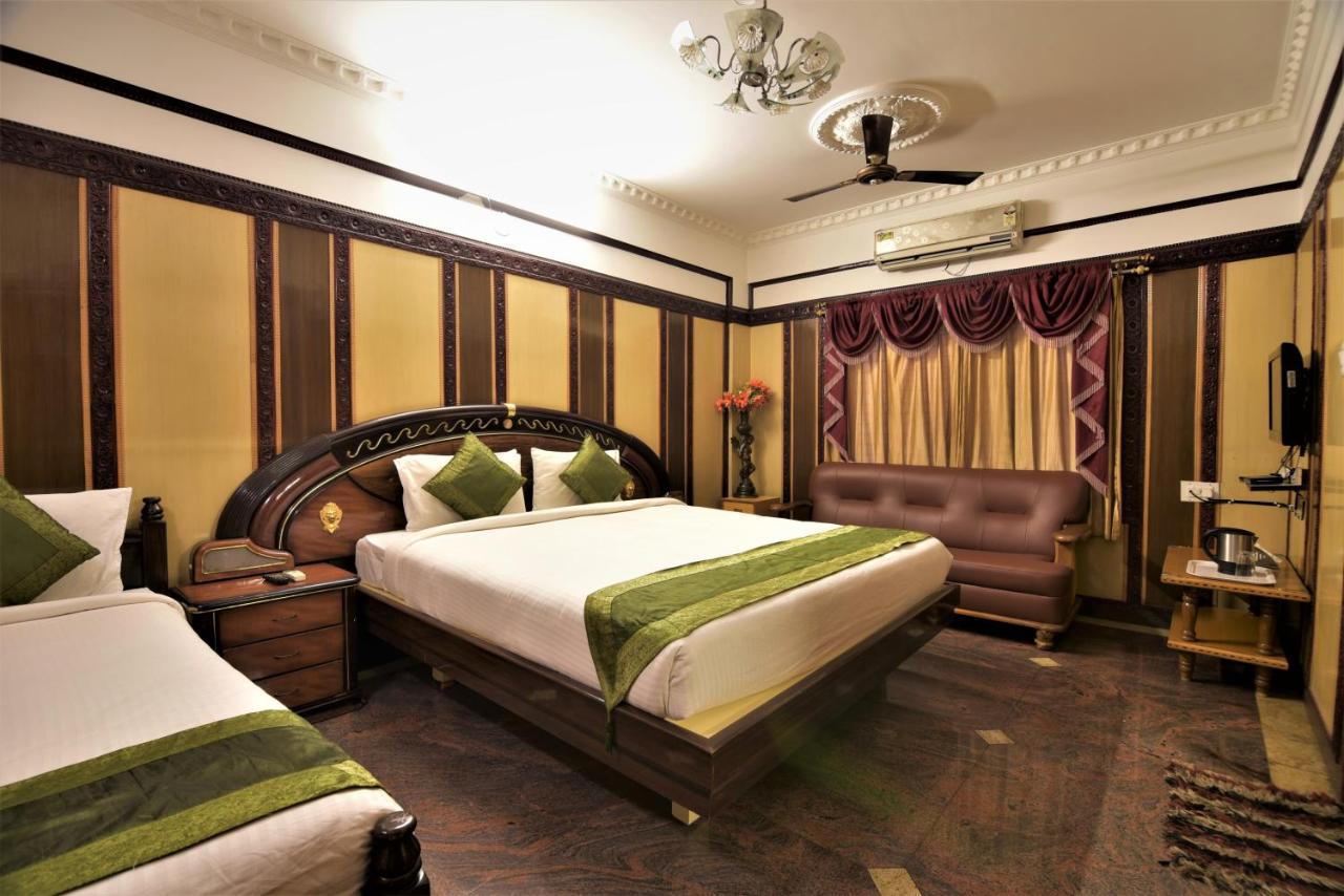 Navanidhi Comforts Hotel