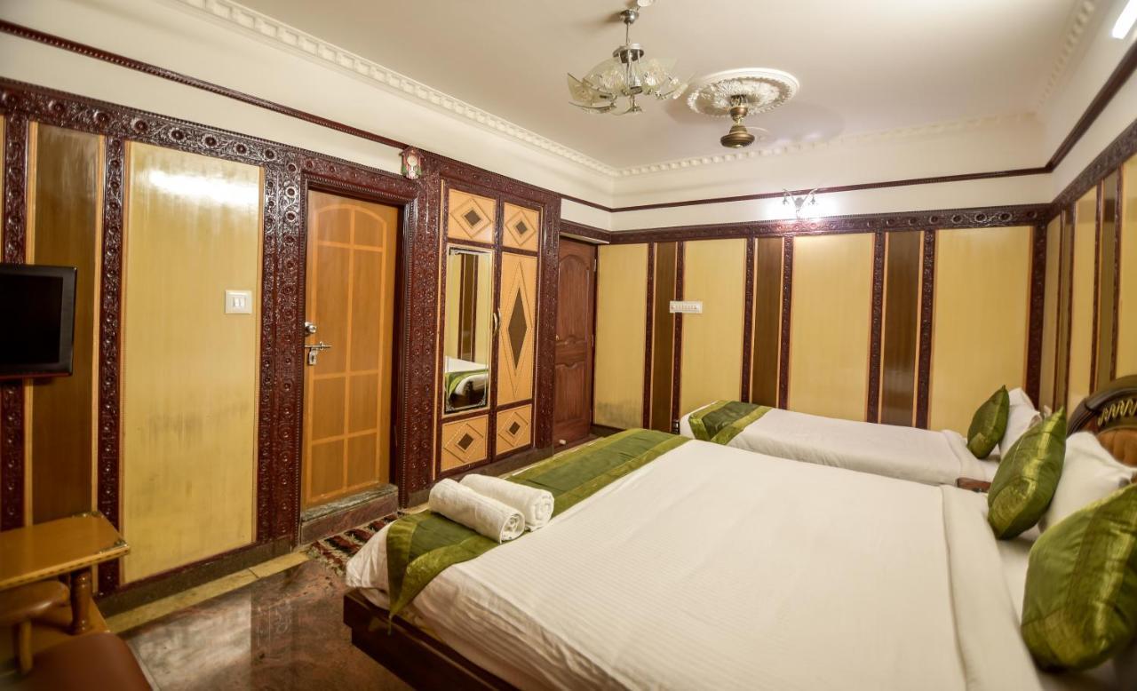 Hotel Navanidhi Comforts Bangalore
