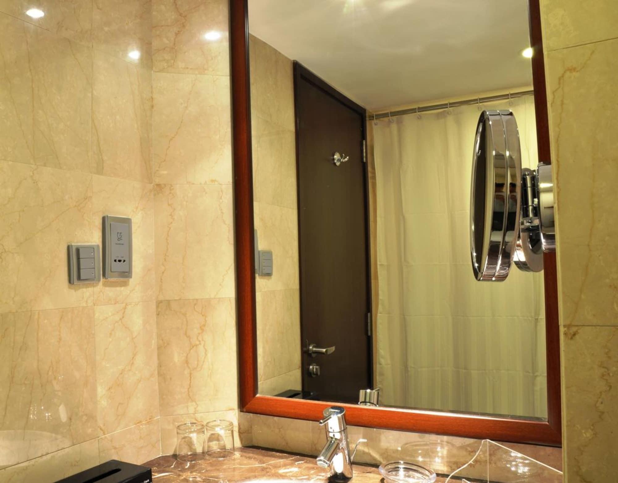 Hotel Adarsh Hamilton Bangalore