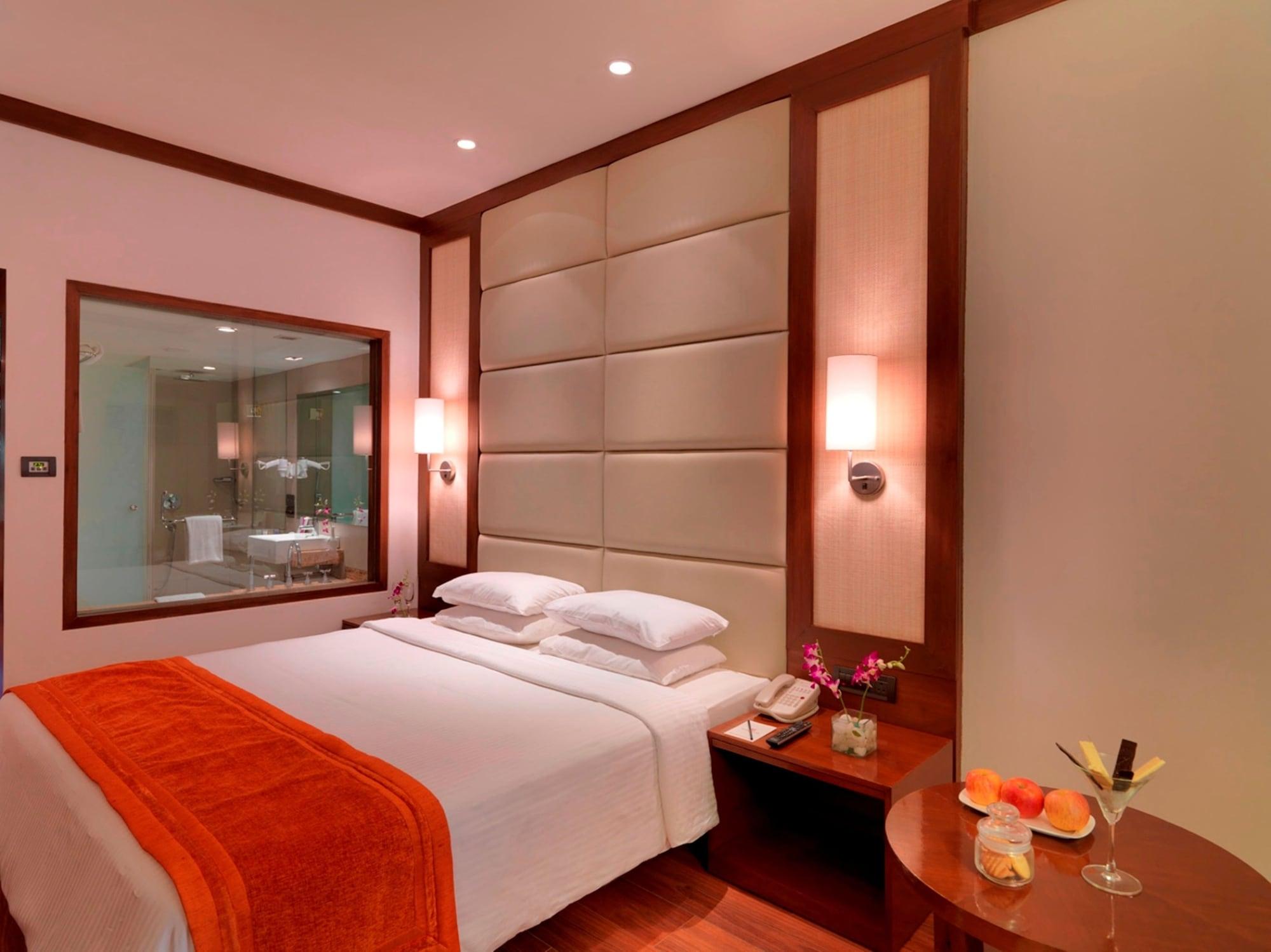 Royal Orchid & Convention Centre, Yelahanka 4*