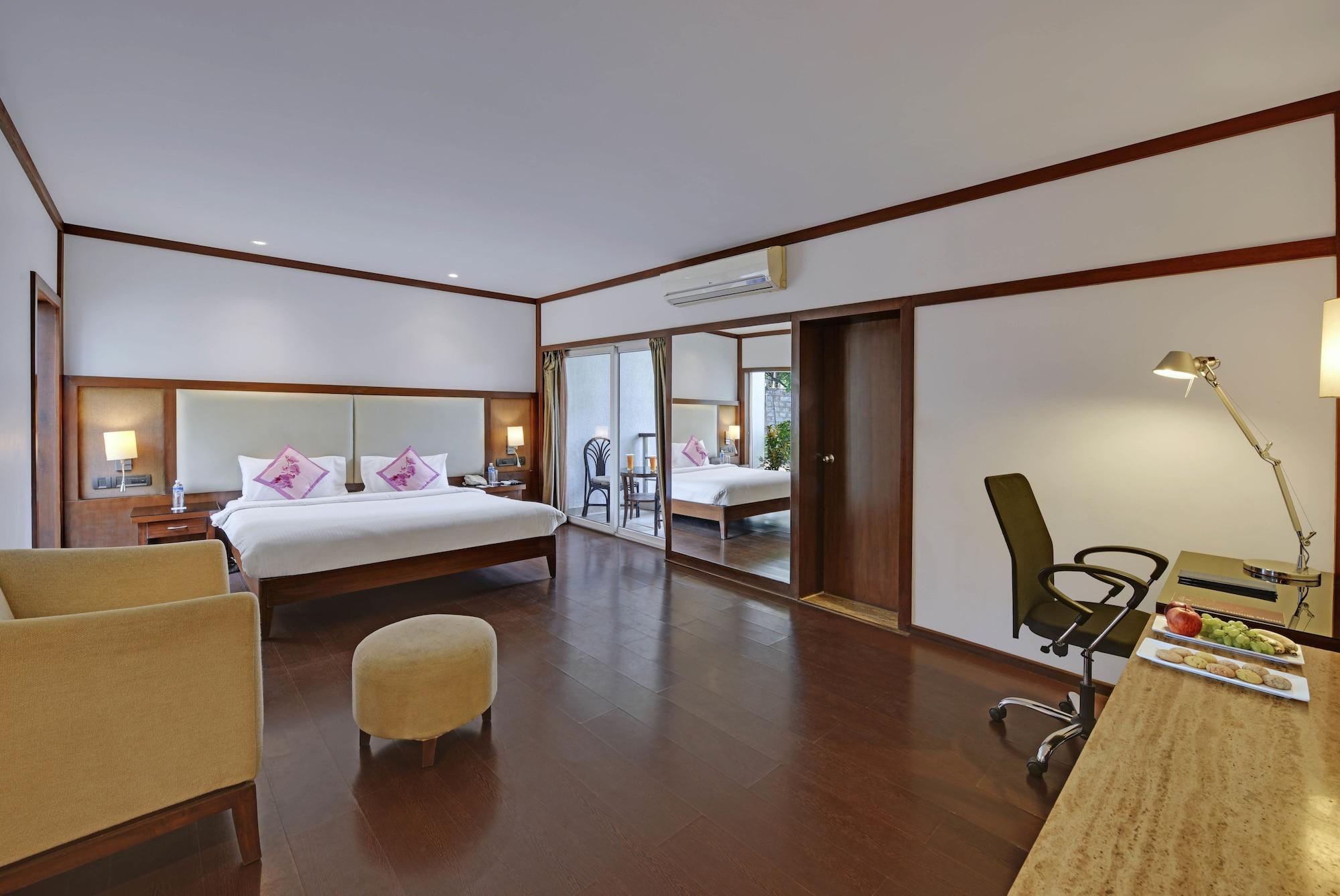 Royal Orchid & Convention Centre, Yelahanka Resort 4*
