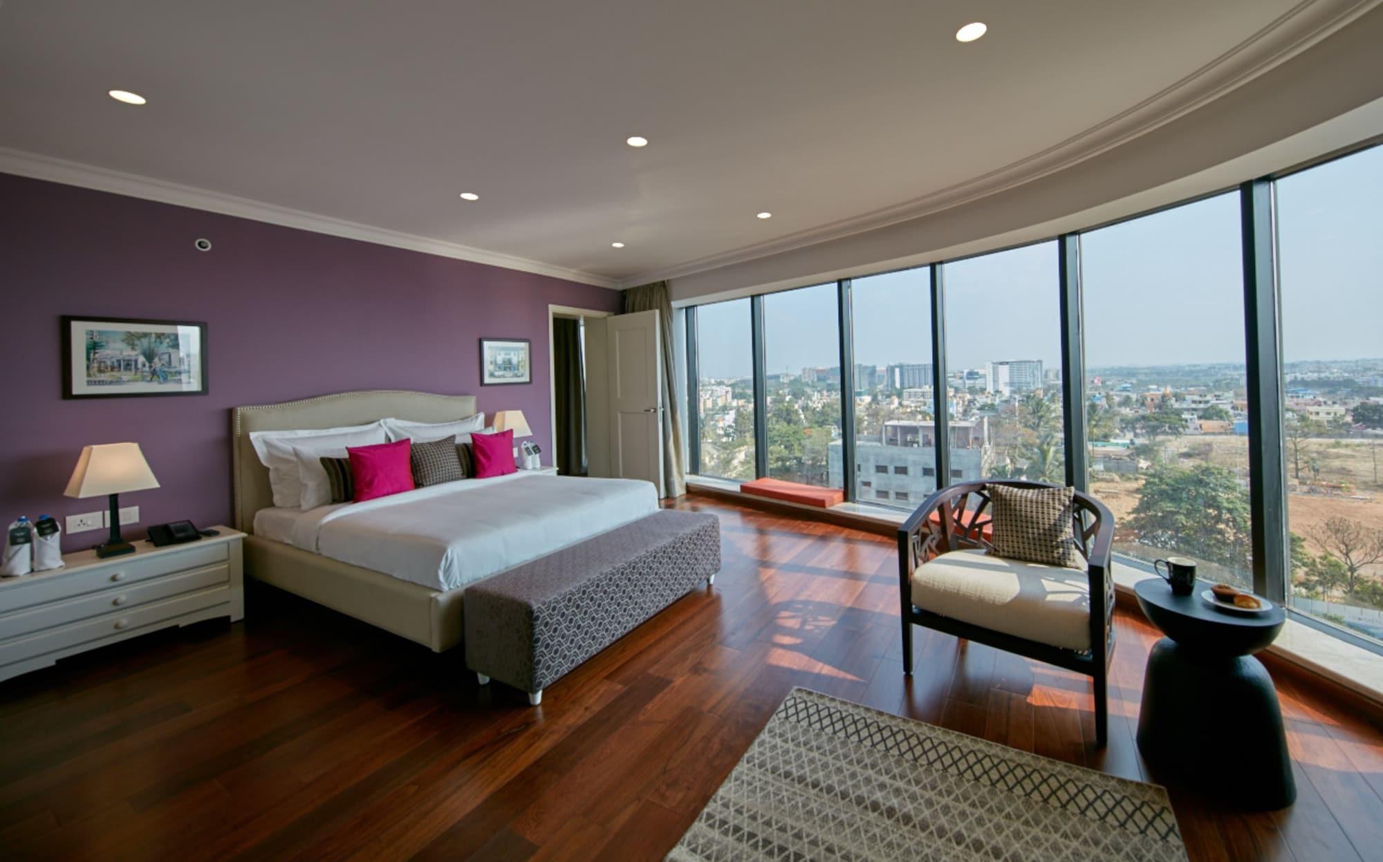 The Waverly Hotel & Residences Hotel 4*