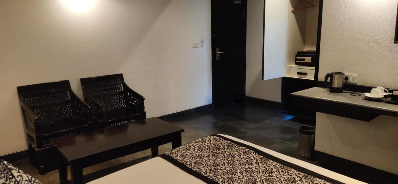 Liwa - The Transit Hotel, Hotel