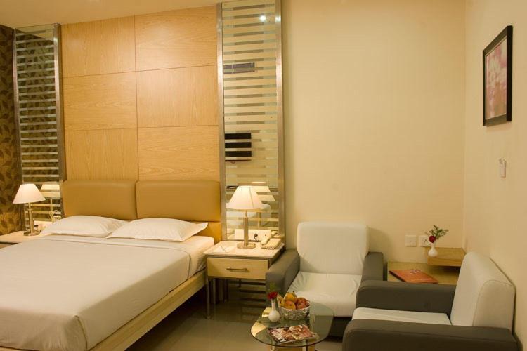 Sandesh Kingston Hotel