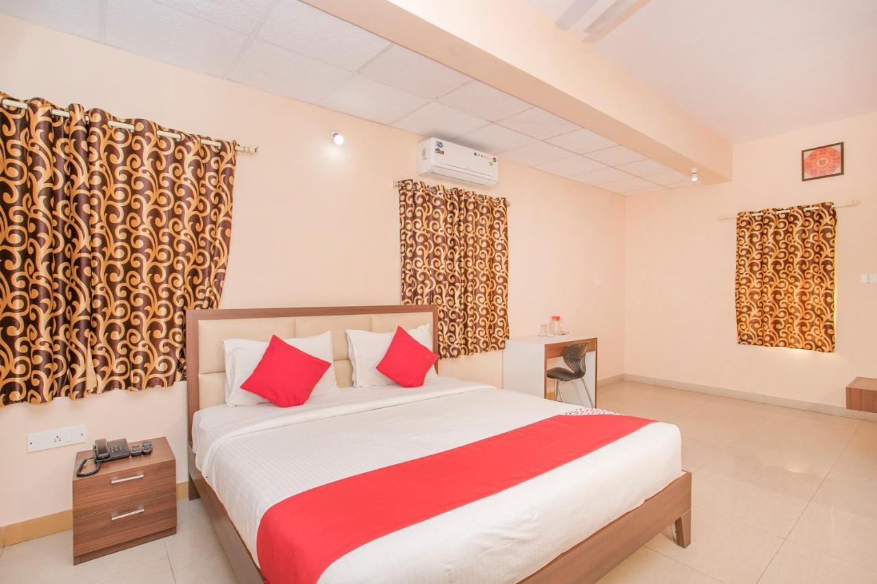 Oyo 8116 Park Hotel 3*