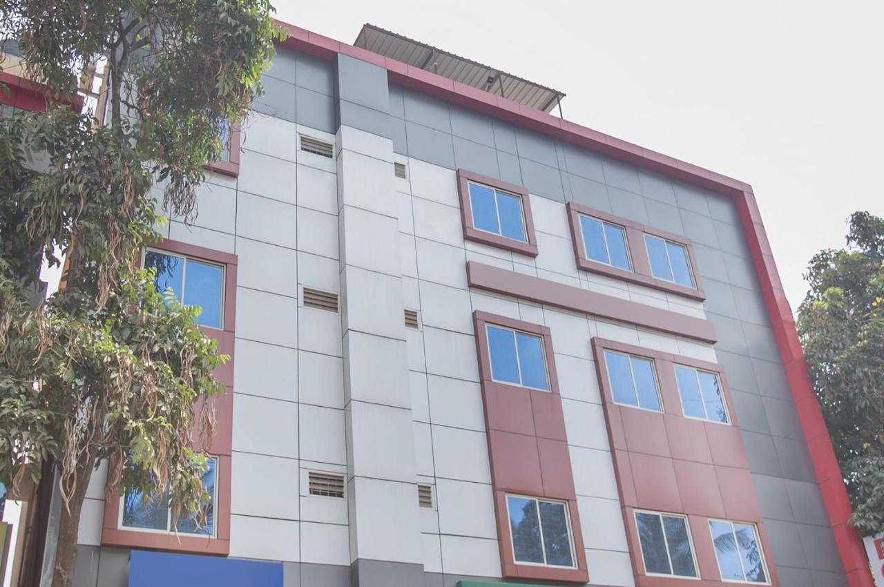 Oyo Flagship 77727 Blue Bell 3* Bangalore