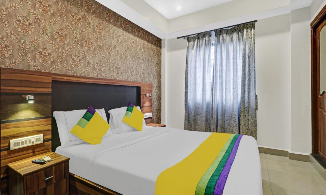 Itsy Elmas Golden Key 3* Bangalore