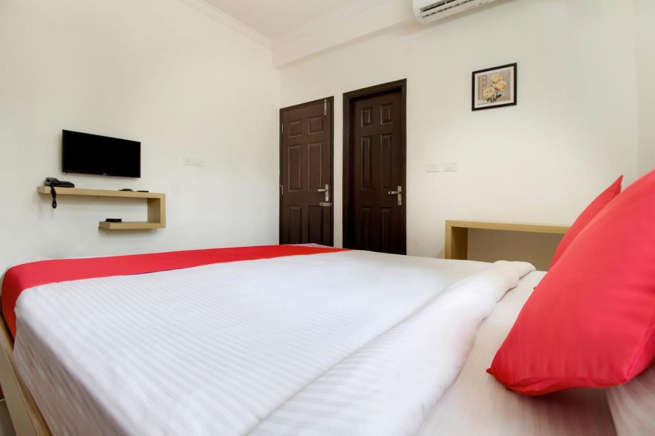 Oyo 9252 Sln Homes Hotel