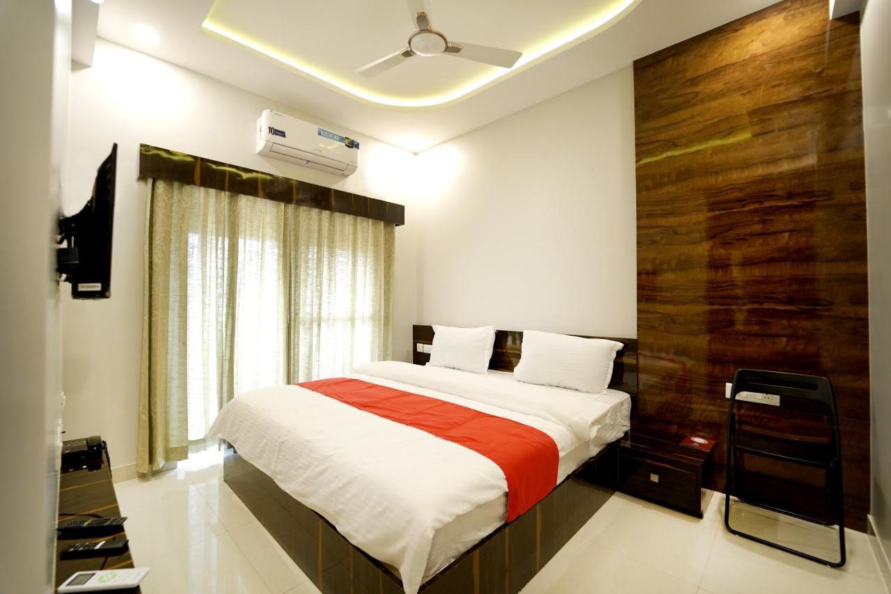 Hotel Ss Crown Bangalore