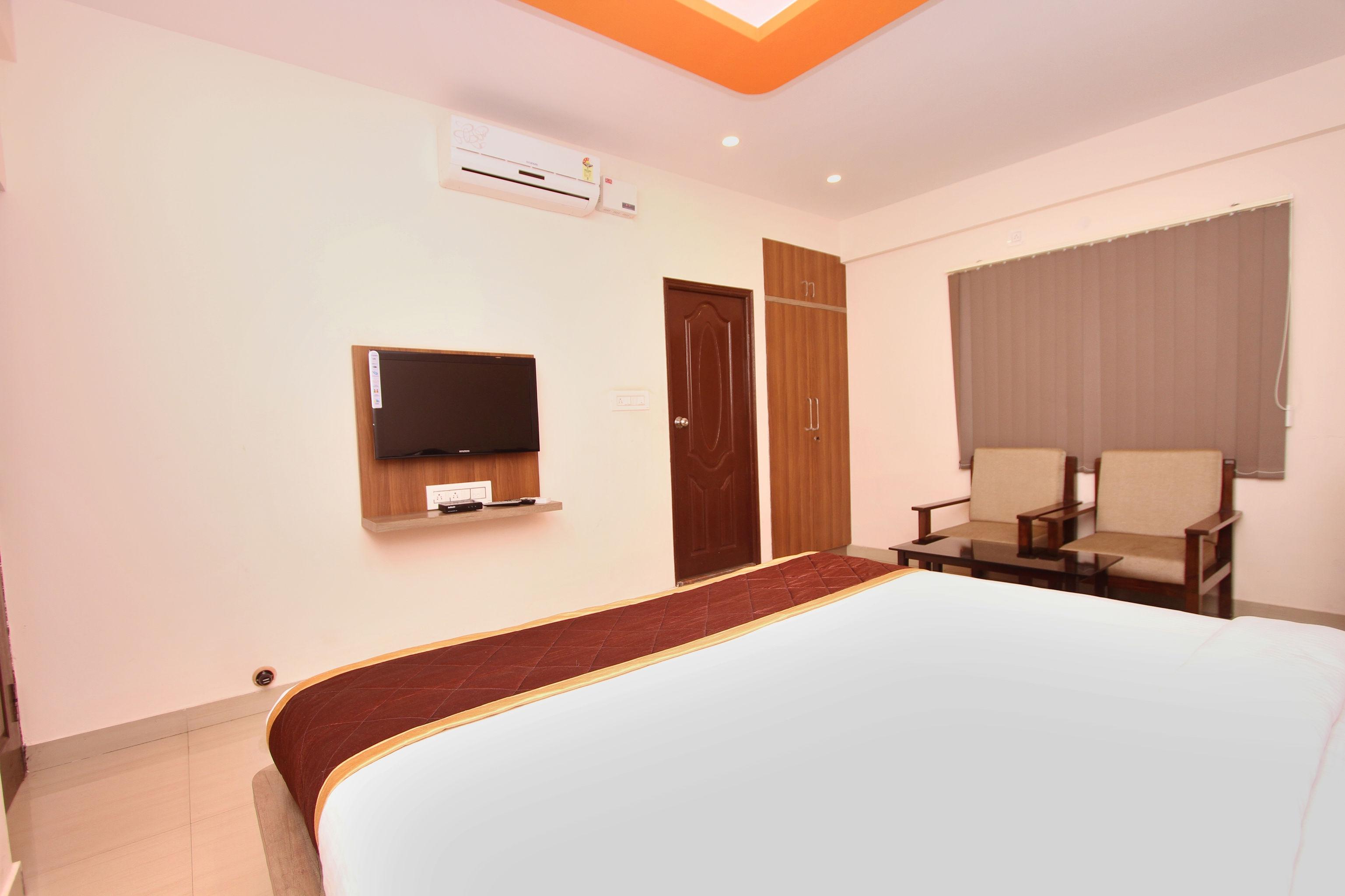 Oyo 2235 Indira Nagar 3*