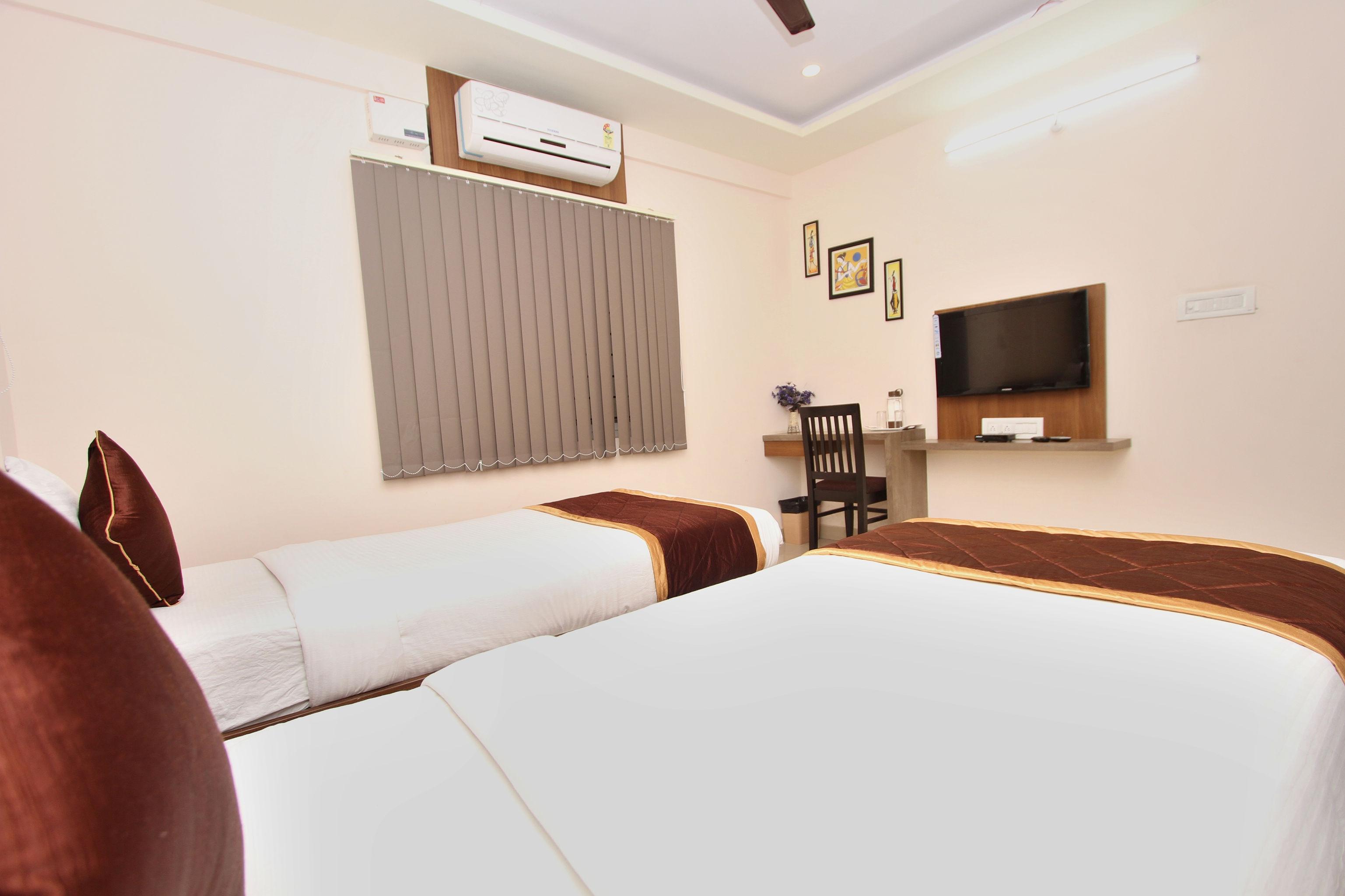 Oyo 2235 Indira Nagar 3*