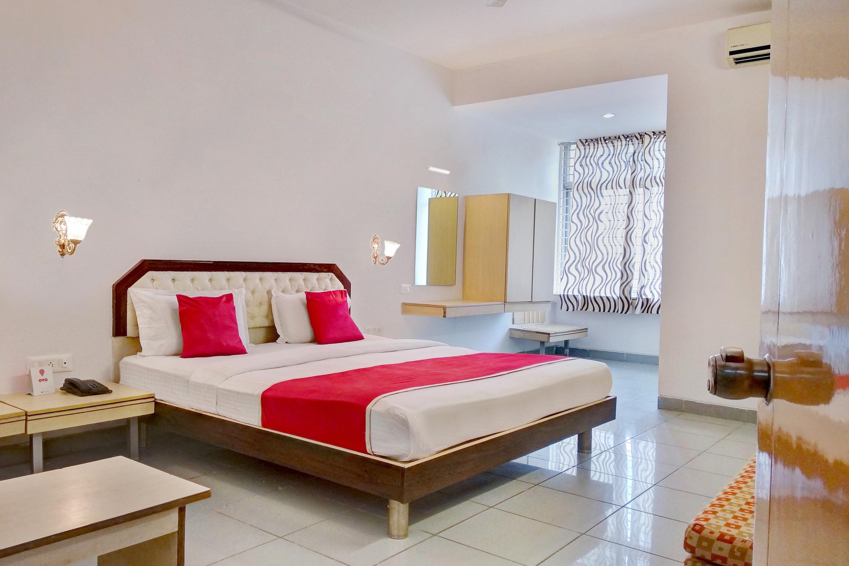 Oyo 10884 Pavana Residency Hotel Bangalore